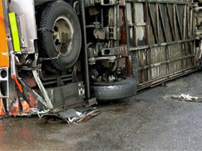В Самарской области опрокинулся автобус с мигрантами, пострадали пять челов ...