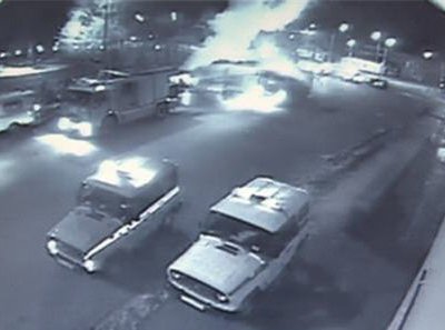 В Оренбурге сотрудники ППС, возвращаясь с работы, спасли водителя из горящей машины