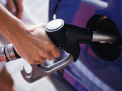 В ближайшие 3-4 года бензин будет стремительно дорожать и достигнет 1-го ЕВРО за литр