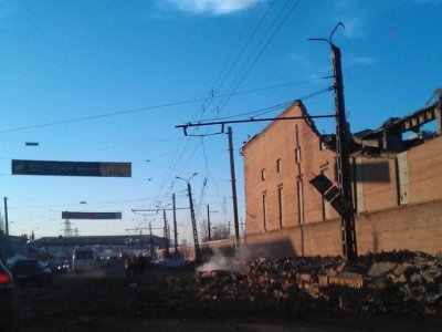 Обломок метеорита врезался в здание Челябинского цинкового завода