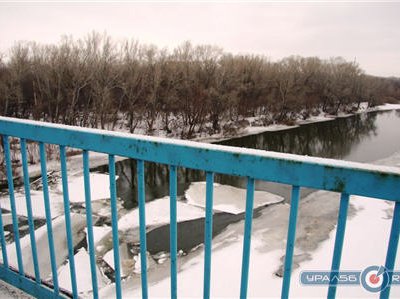 В связи с подготовкой к весеннему половодью ограничен проезд по малому мосту через Урал