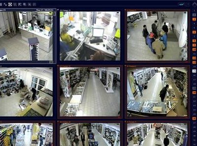 Кражу зафиксировала камера видеонаблюдения расположенная в магазине