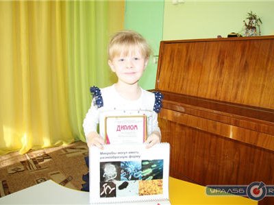 Арина Кухаренко из детского сада №107 «Маячок» победила на областном конкурсе