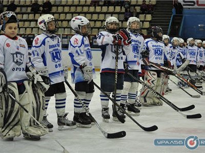 Победителем турнира «Кубка Черномырдина» стала команда «Сигнал» из Челябинска